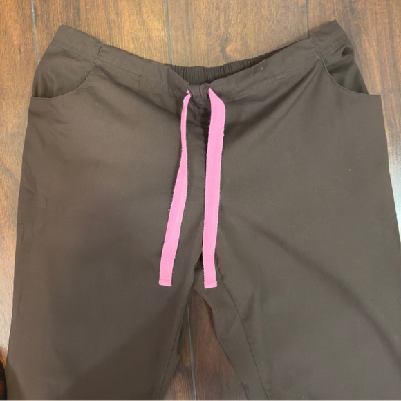 Izzy Brown Scrub Set with Pink Trim - Picture 8 of 10